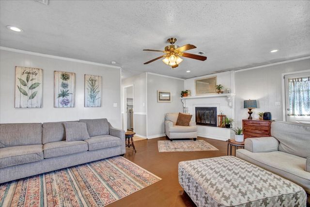 1016 E Fm 902, Howe, TX 75459