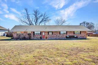 1016 E Fm 902, Howe, TX 75459