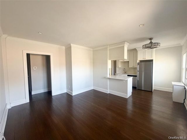 16 Minerva Place 1C, White Plains, NY 10601