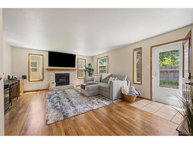 2137 Kay St, Longmont, CO 80501