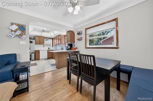 9428 Gillman Street, Livonia, MI 48150