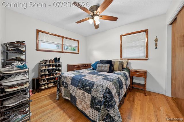9428 Gillman Street, Livonia, MI 48150