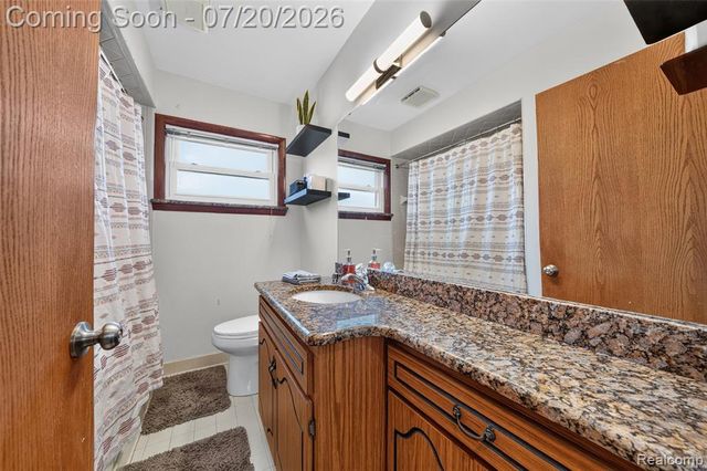 9428 Gillman Street, Livonia, MI 48150