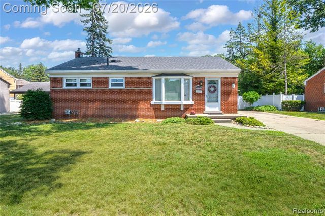 9428 Gillman Street, Livonia, MI 48150