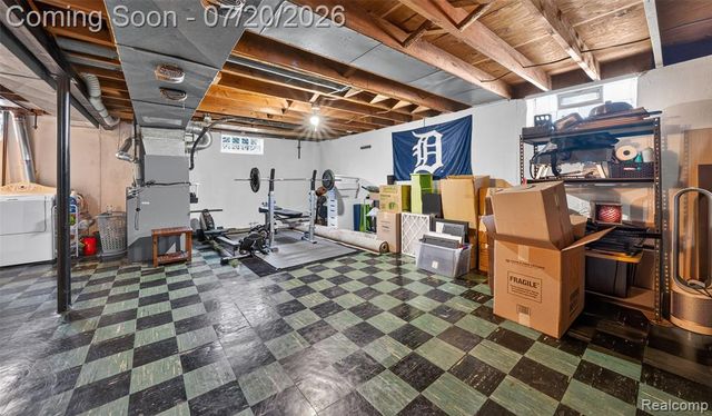 9428 Gillman Street, Livonia, MI 48150