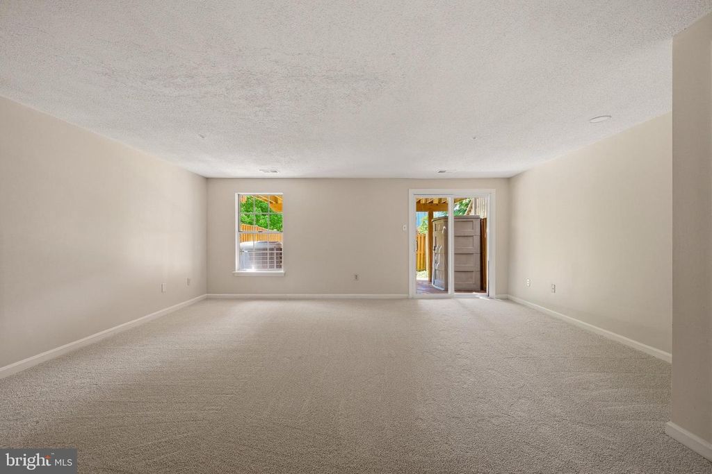 Image 14 of property listing at 2577 AMBLING CIR #46, Crofton, MD 21114