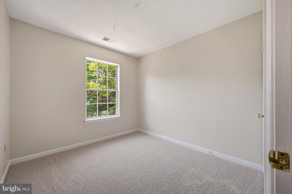 Image 42 of property listing at 2577 AMBLING CIR #46, Crofton, MD 21114