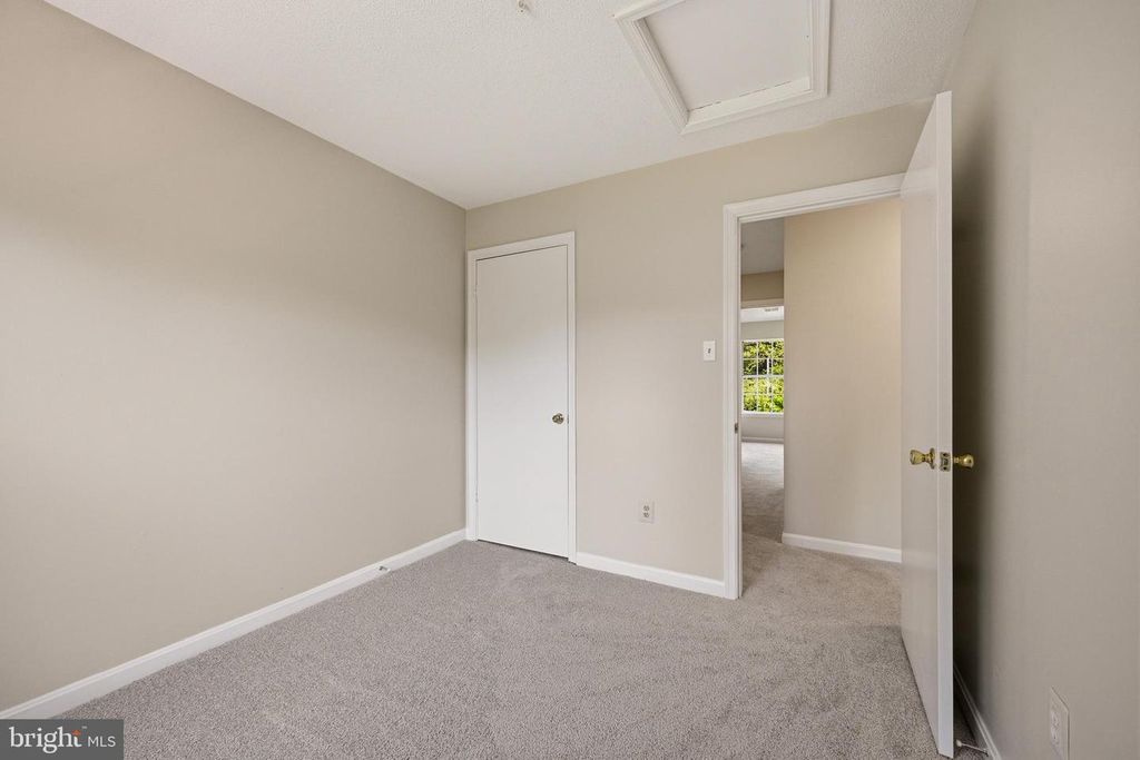 Image 43 of property listing at 2577 AMBLING CIR #46, Crofton, MD 21114
