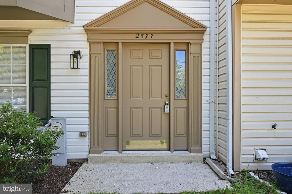 Image 5 of property listing at 2577 AMBLING CIR #46, Crofton, MD 21114