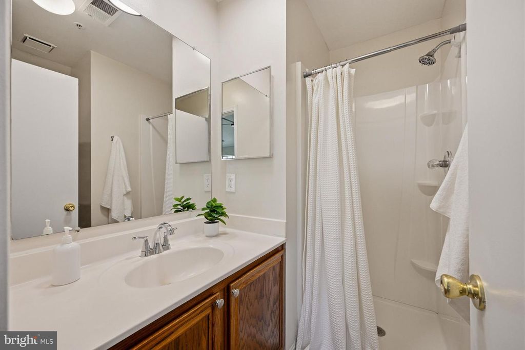 Image 51 of property listing at 2577 AMBLING CIR #46, Crofton, MD 21114