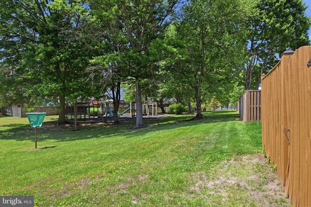 Image 57 of property listing at 2577 AMBLING CIR #46, Crofton, MD 21114