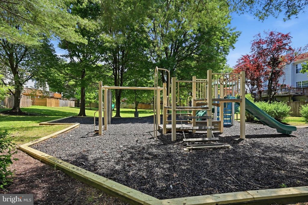 Image 59 of property listing at 2577 AMBLING CIR #46, Crofton, MD 21114