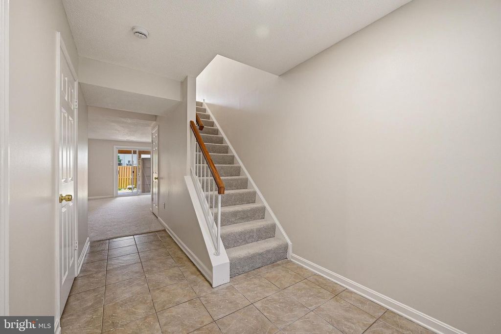 Image 7 of property listing at 2577 AMBLING CIR #46, Crofton, MD 21114