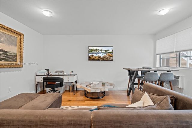 7950 Tatum Waterway Dr N8, Miami Beach, FL 33141