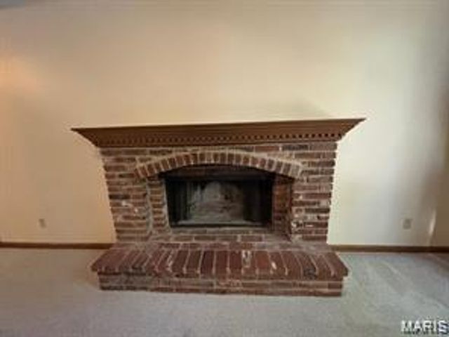 1599 Paradise Valley Drive, High Ridge, MO 63049