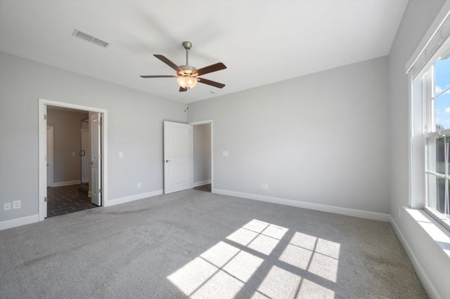 2326 Stonecenter Ln, Murfreesboro, TN 37128