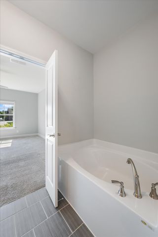 2326 Stonecenter Ln, Murfreesboro, TN 37128