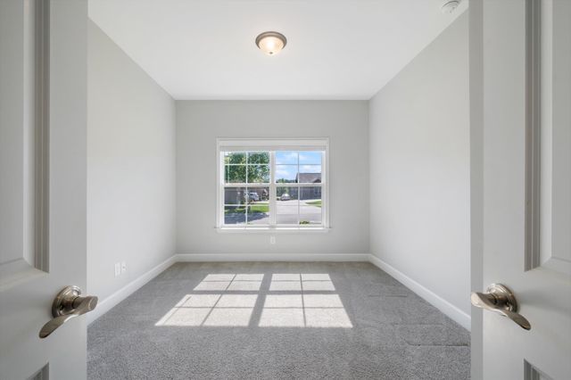 2326 Stonecenter Ln, Murfreesboro, TN 37128