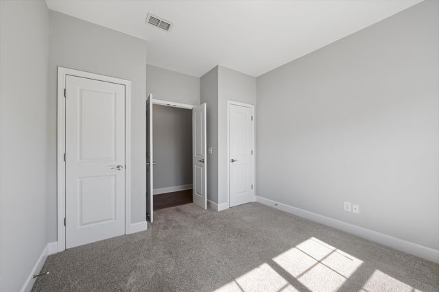2326 Stonecenter Ln, Murfreesboro, TN 37128