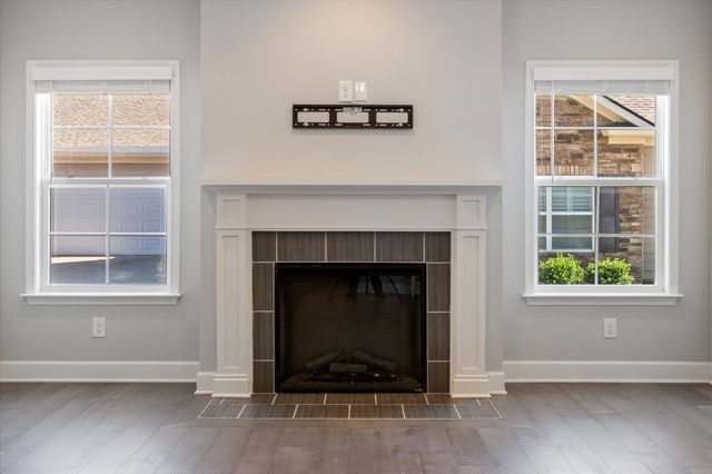 2326 Stonecenter Ln, Murfreesboro, TN 37128