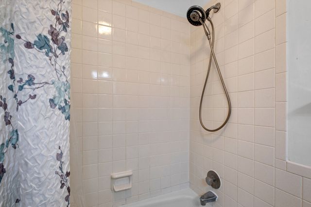 1004 Heritage Dr, Madison, TN 37115