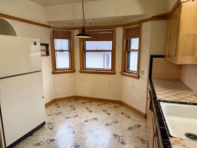 3720 N 56th STREET, Milwaukee, WI 53216