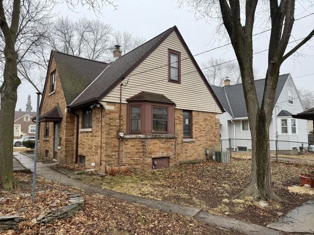 3720 N 56th STREET, Milwaukee, WI 53216