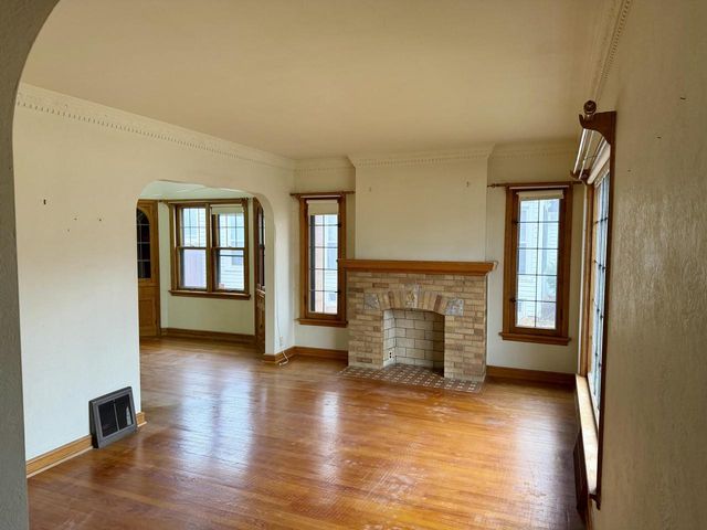 3720 N 56th STREET, Milwaukee, WI 53216