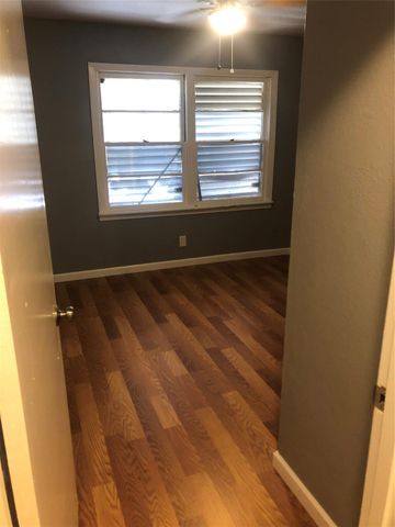 3022 Tarpey Avenue, Texas City, TX 77590