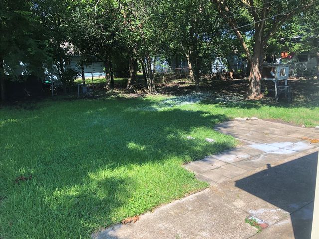 3022 Tarpey Avenue, Texas City, TX 77590