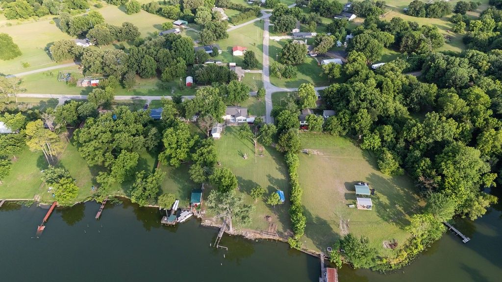 160 Vz County Road 3732, Wills Point, TX 75169
