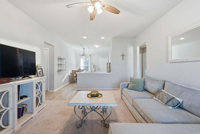 8 Spring Ridge Ln, Conway, AR 72032