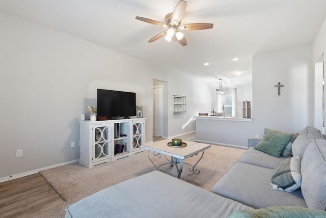 8 Spring Ridge Ln, Conway, AR 72032