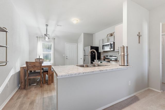 8 Spring Ridge Ln, Conway, AR 72032