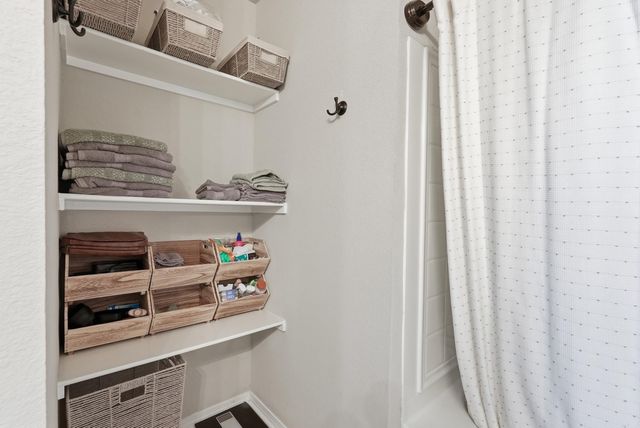 8 Spring Ridge Ln, Conway, AR 72032