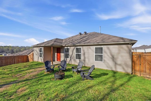 8 Spring Ridge Ln, Conway, AR 72032