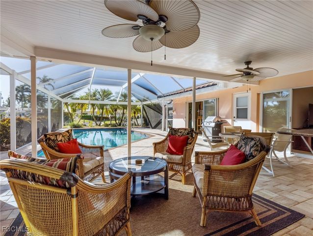 392 Snow DR, Fort Myers, FL 33919