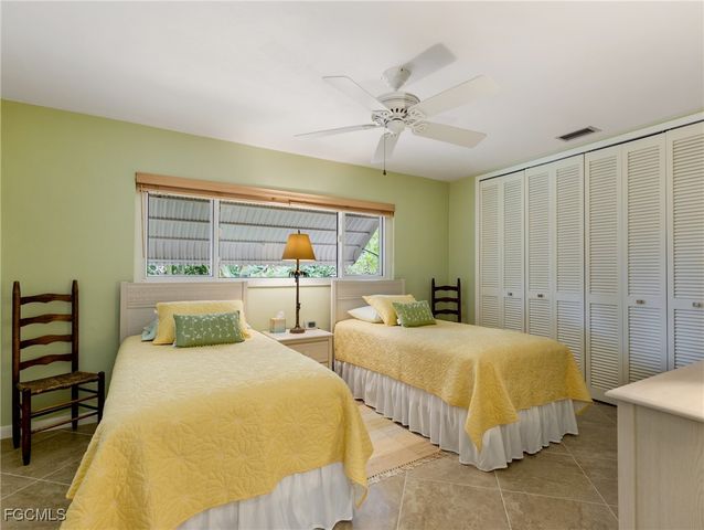 392 Snow DR, Fort Myers, FL 33919