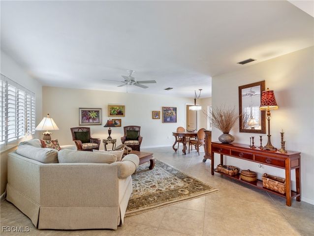 392 Snow DR, Fort Myers, FL 33919