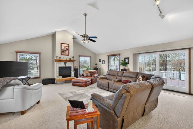 2388 Indian Grass Road, Morris, IL 60450