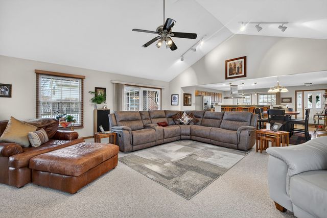 2388 Indian Grass Road, Morris, IL 60450