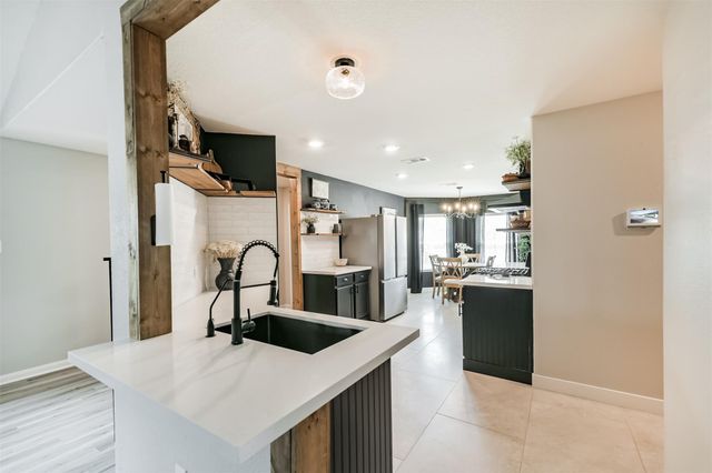 21100 Titian Drive, Magnolia, TX 77355