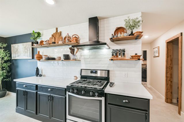 21100 Titian Drive, Magnolia, TX 77355