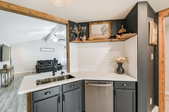 21100 Titian Drive, Magnolia, TX 77355