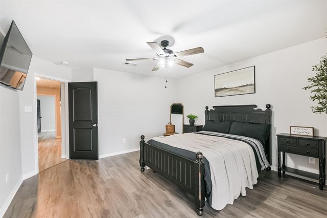 21100 Titian Drive, Magnolia, TX 77355