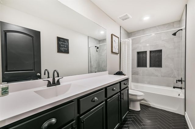 21100 Titian Drive, Magnolia, TX 77355