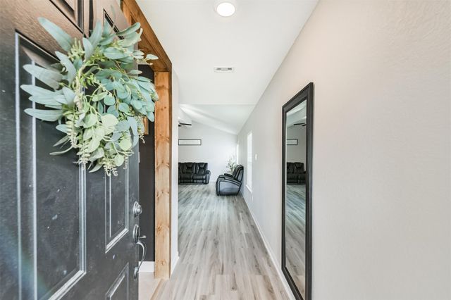 21100 Titian Drive, Magnolia, TX 77355