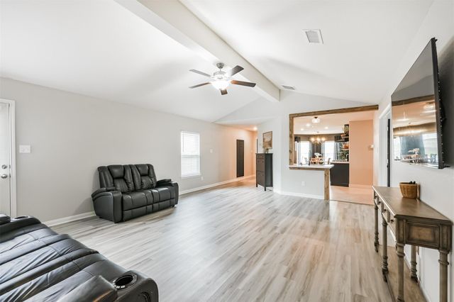 21100 Titian Drive, Magnolia, TX 77355