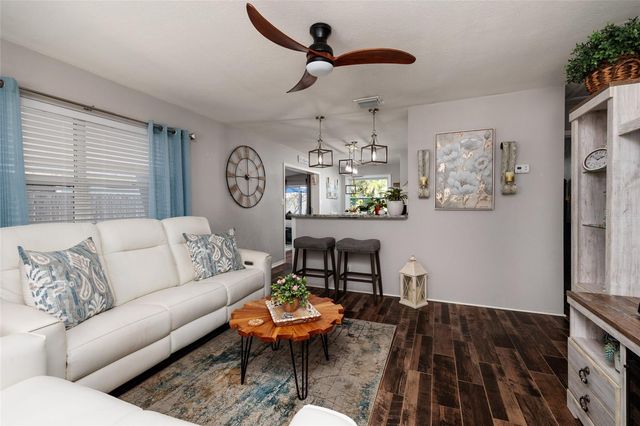 8029 22ND AVENUE N, St Petersburg, FL 33710