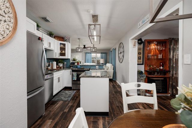 8029 22ND AVENUE N, St Petersburg, FL 33710